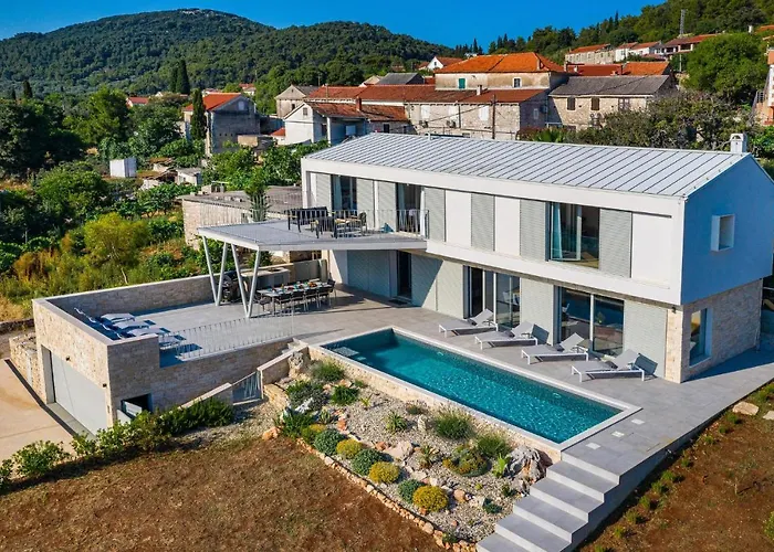 Nice Home In Zman With Outdoor Swimming Pool, Wifi And 3 Bedrooms