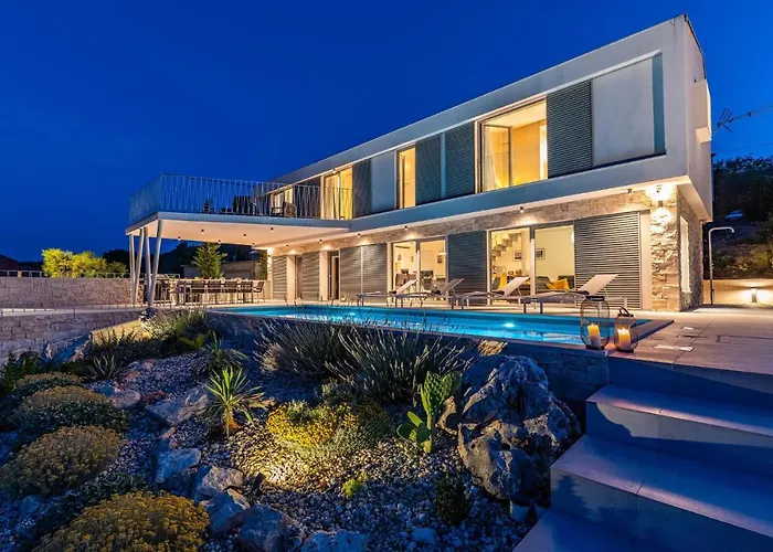 Nice Home In Zman With Outdoor Swimming Pool, Wifi And 3 Bedrooms