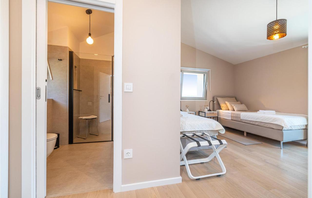 Nice Home In Zman With Outdoor Swimming Pool, Wifi And 3 Bedrooms