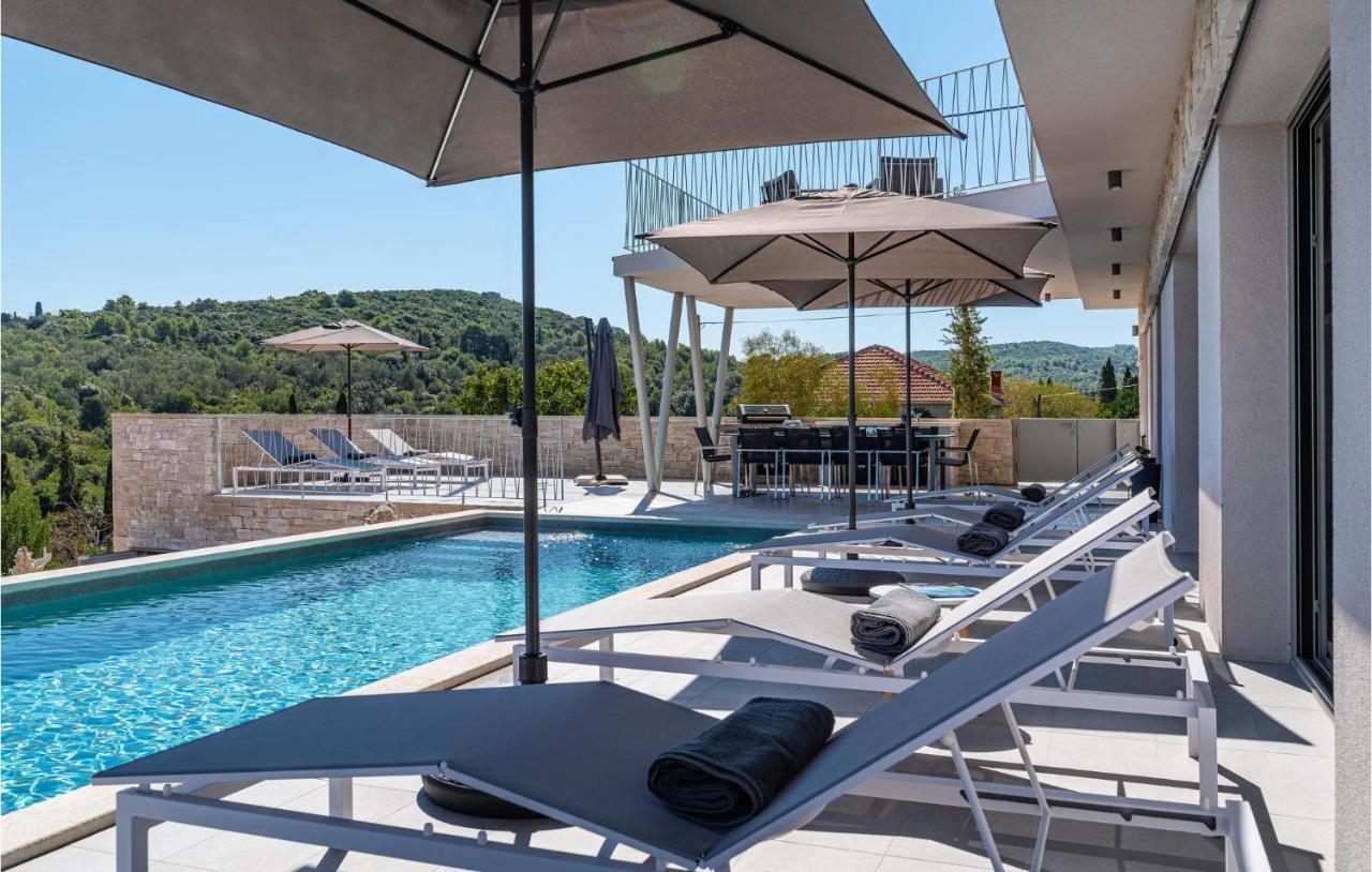 Nice Home In Zman With Outdoor Swimming Pool, Wifi And 3 Bedrooms