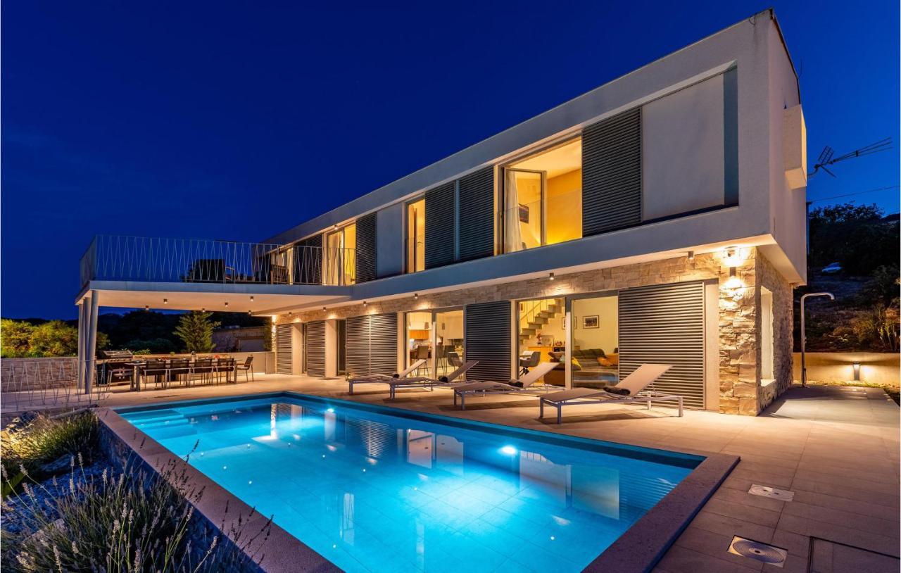 Nice Home In Zman With Outdoor Swimming Pool, Wifi And 3 Bedrooms *